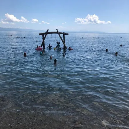 Apartman Una *